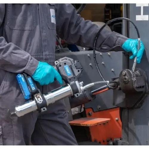 Battery driven grease guns